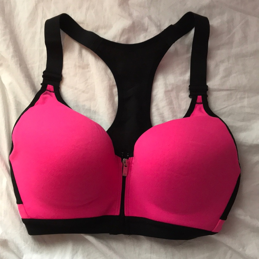 Victoria’s Secret front close sports bra